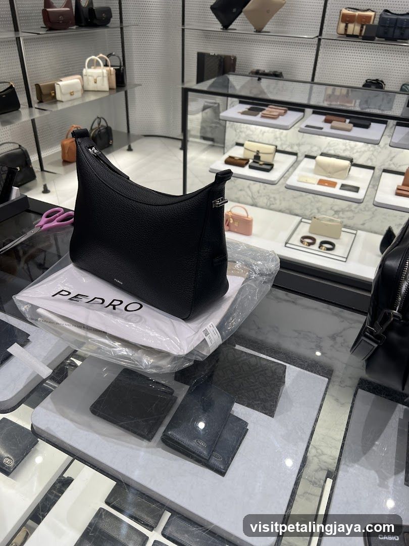 Pedro Store Interior Display