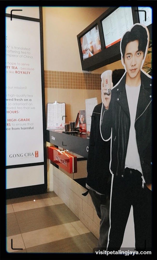 Gong Cha Store Interior