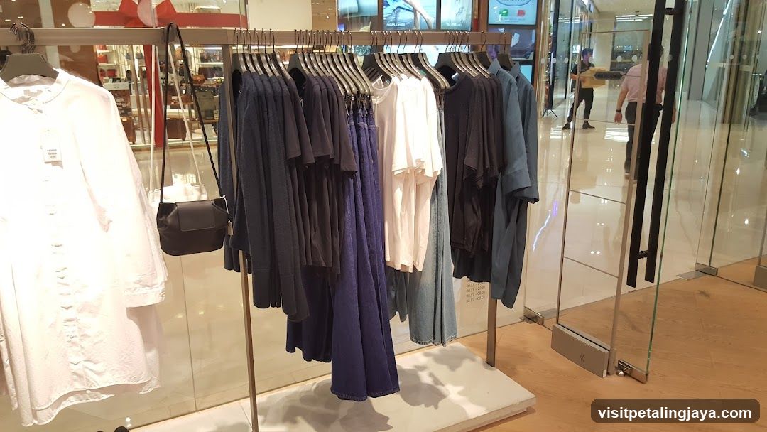Clothing Display Rack