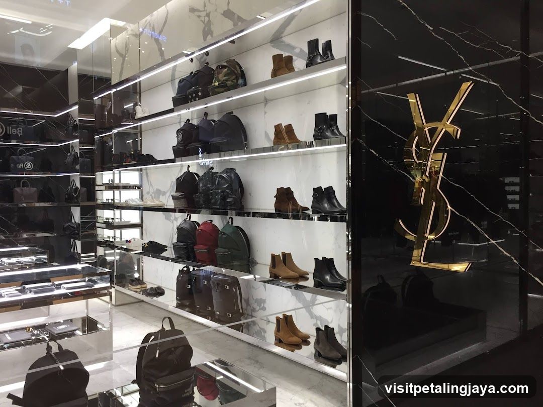 Luxury Store Interior Display
