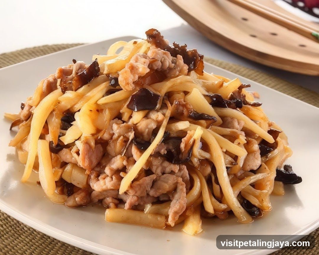 Stir-fried dish with pork and bamboo shoots