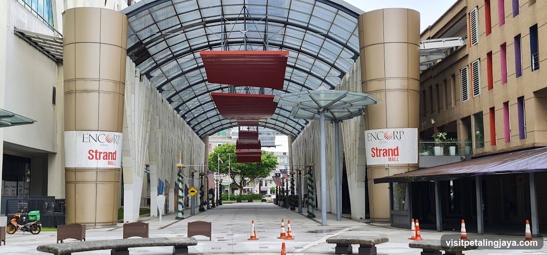 Strand Mall Entrance
