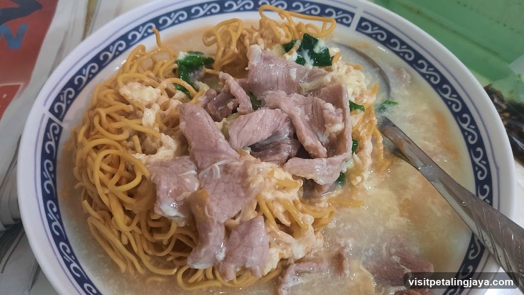 Noodle Soup with Meat and Egg