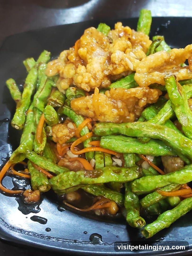Stir-fried Green Beans with Meat