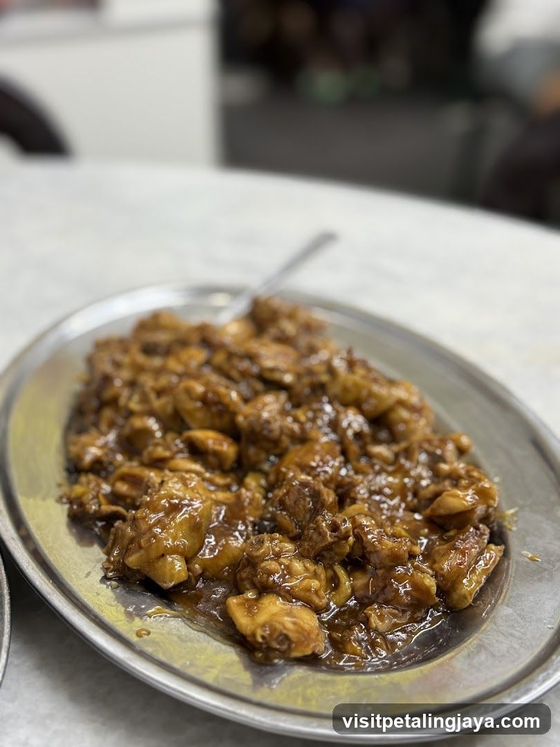 Stir-fried Chicken with Sauce