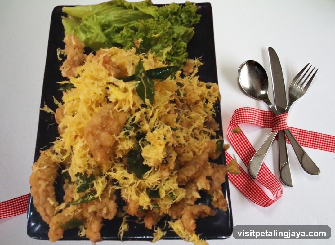 Fried Food with Lettuce