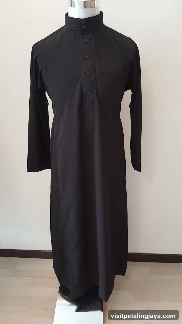 Black Men's Kufi Display
