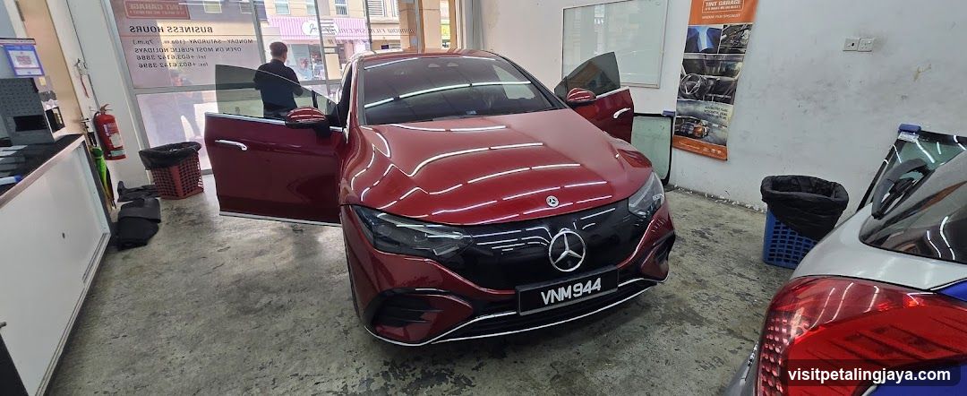 Mercedes-Benz Interior Detailing Shop