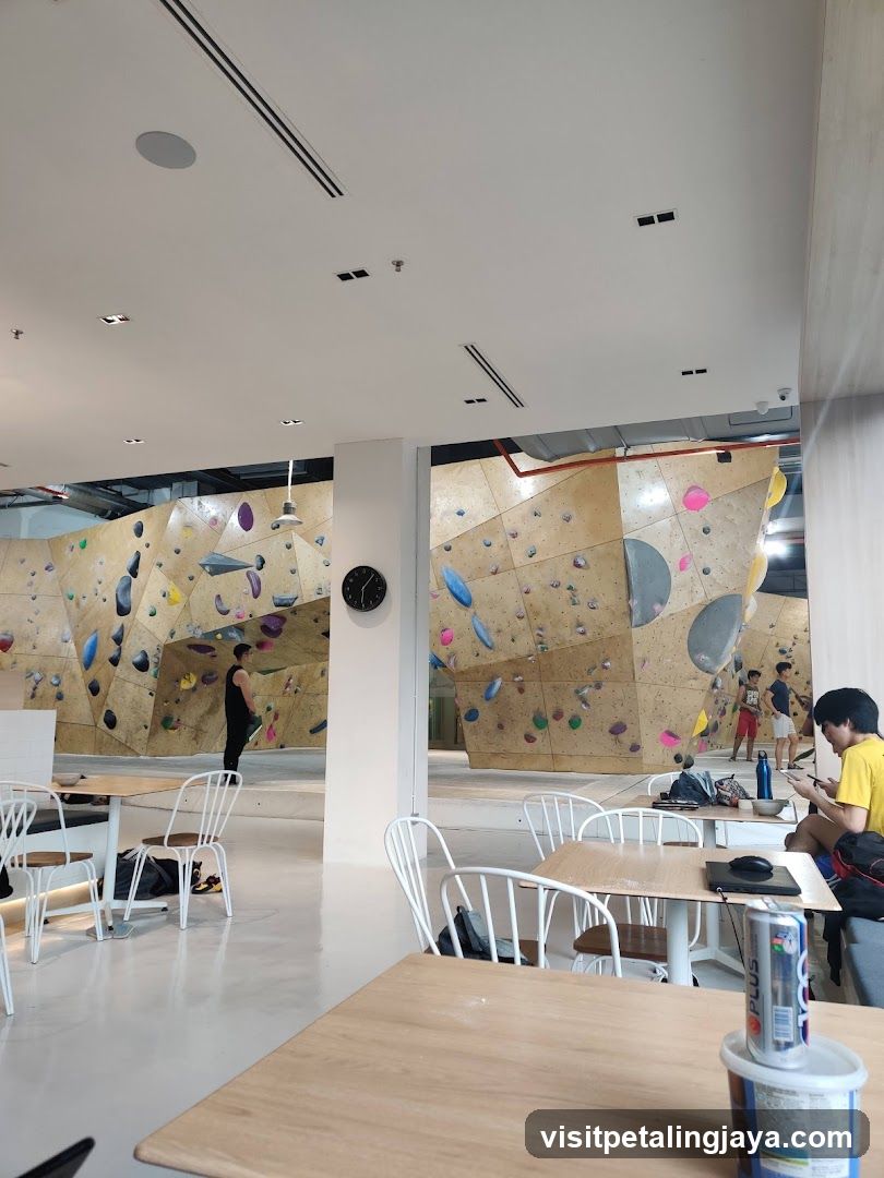 BUMP Bouldering Jaya One