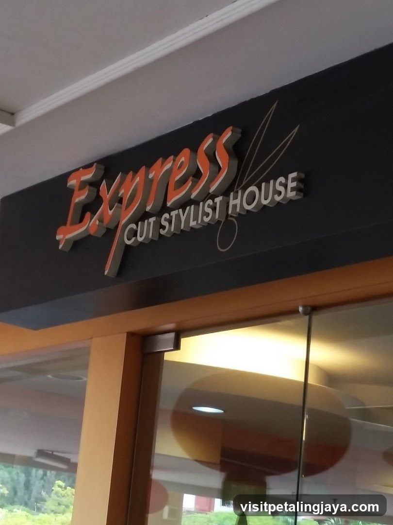 Express Cut Stylist House