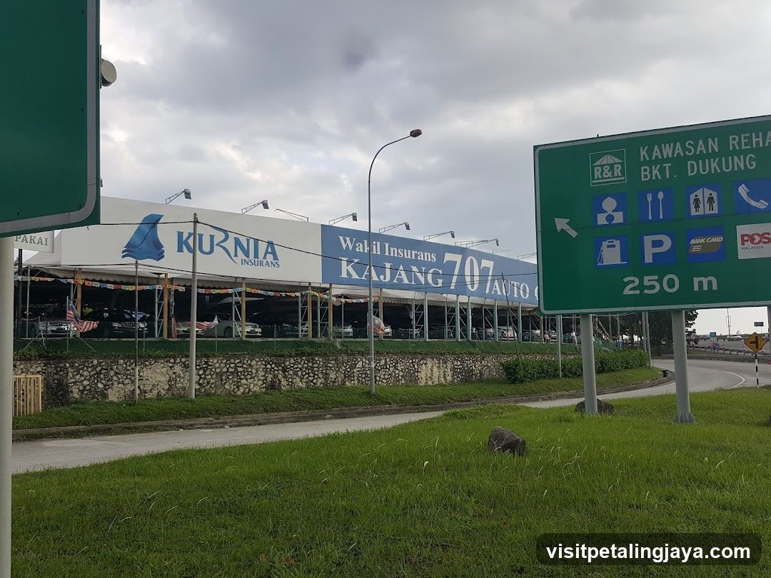 Kawasan Rehat Bkt Dukung Signage and Insurance Center
