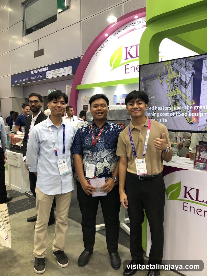 Exhibition Booth with Staff