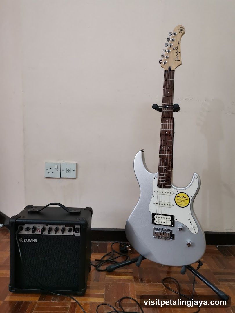 Electric Guitar and Amplifier Setup