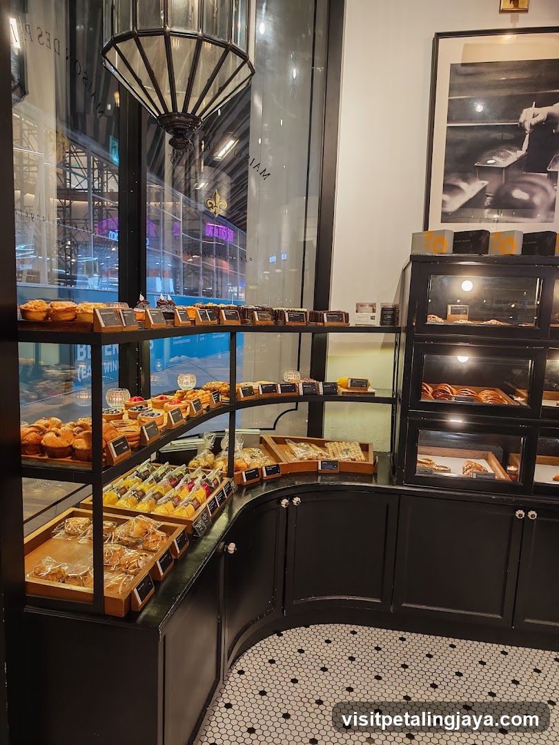 Bakery Interior Display