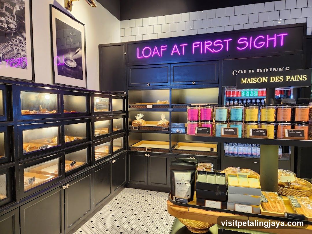 Bakery Interior Display