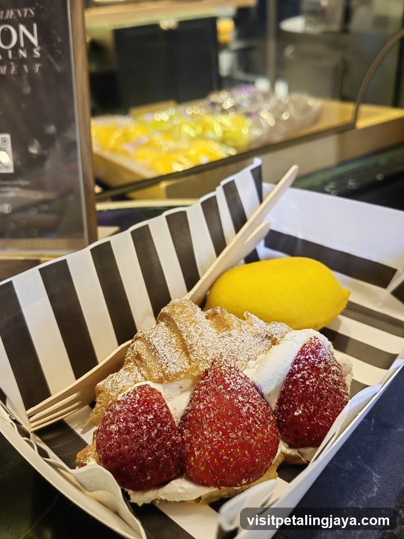 Strawberry and Lemon Pastry