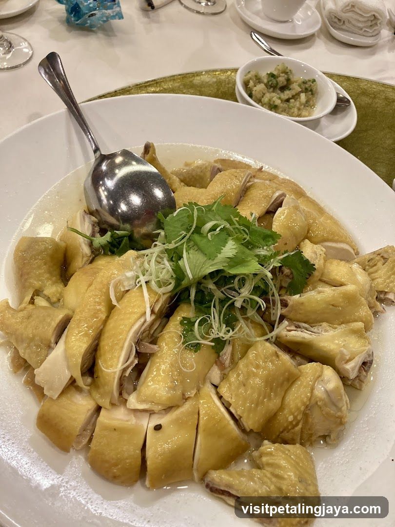 Steamed Chicken with Garnish