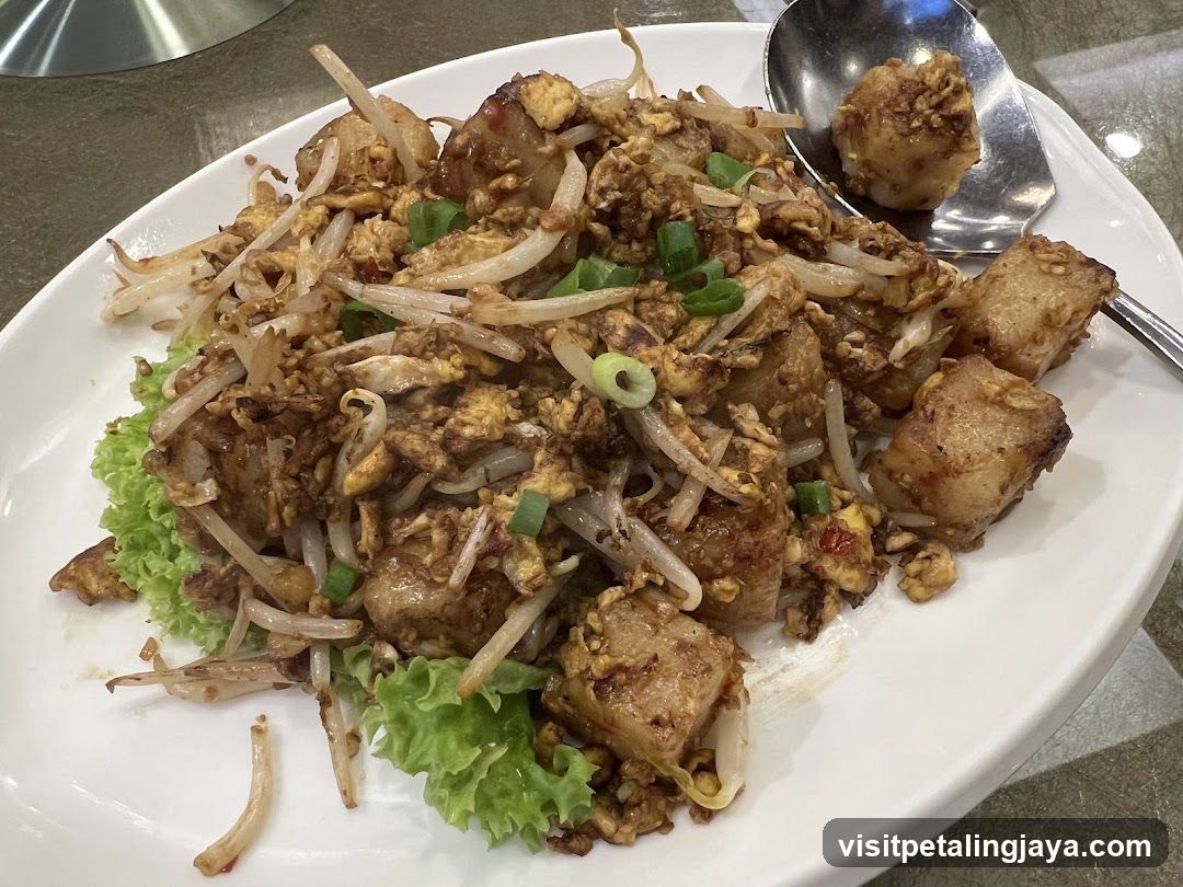 Stir-fried Tofu with Bean Sprouts and Egg