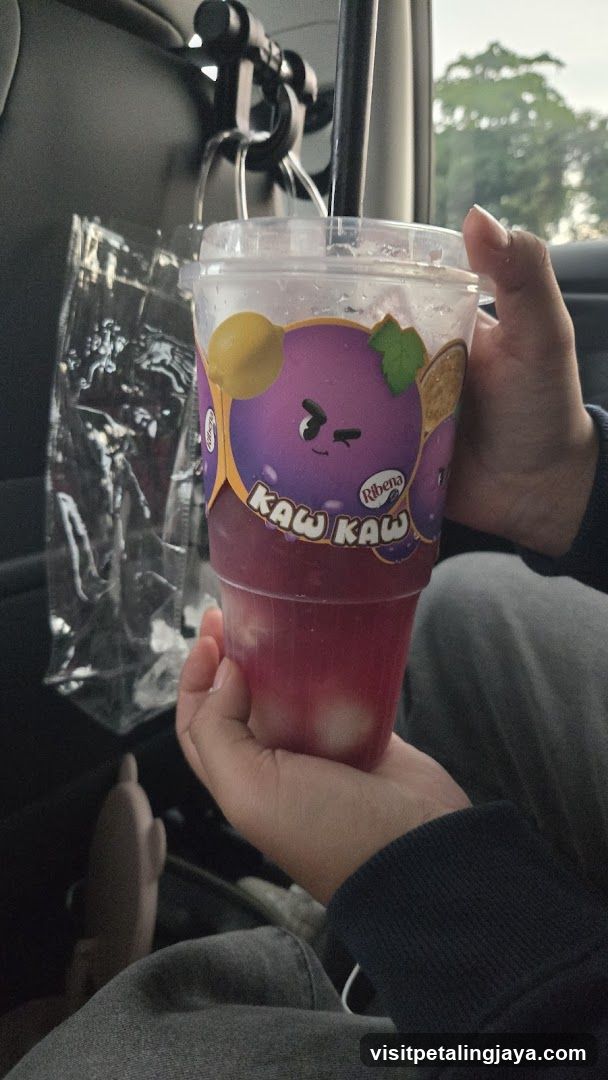 Kaw Kaw Drink in Car