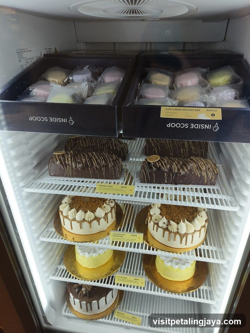 Inside Scoop Refrigerated Display