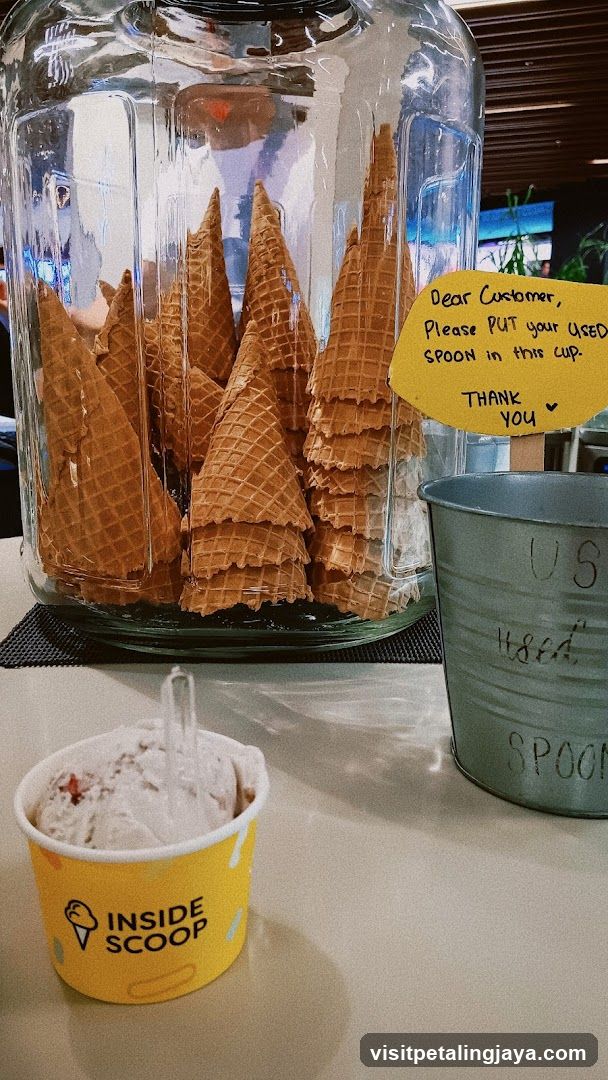 Ice Cream Scoop Station