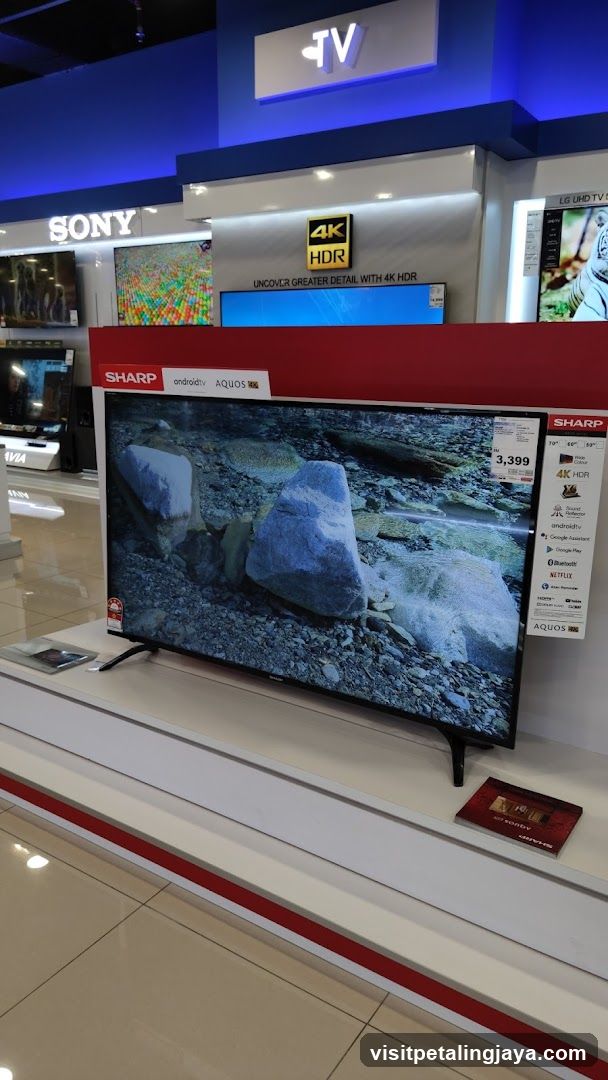 Electronics Store Display