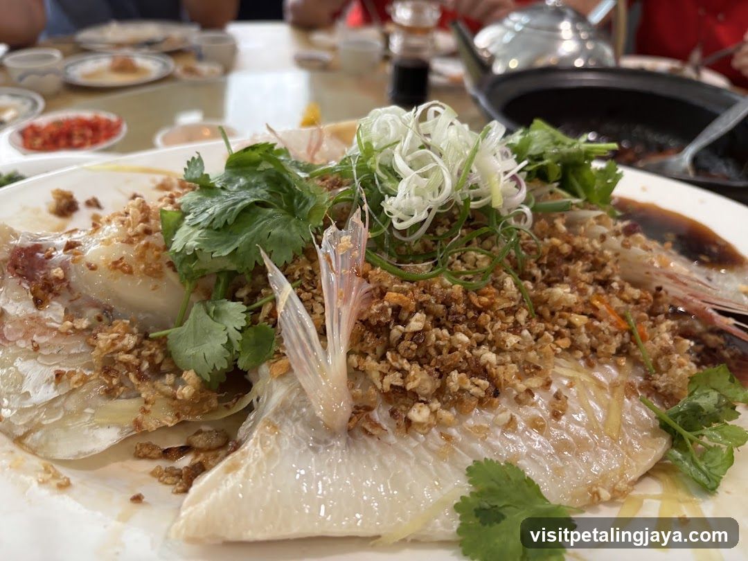 Steamed Fish with Garlic Sauce