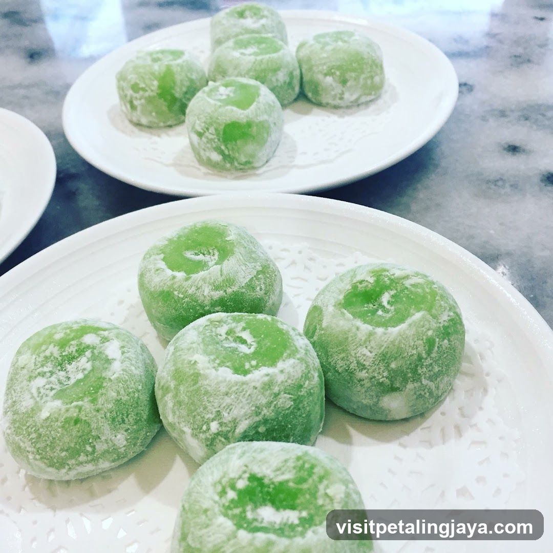 Green Matcha Mochi Desserts