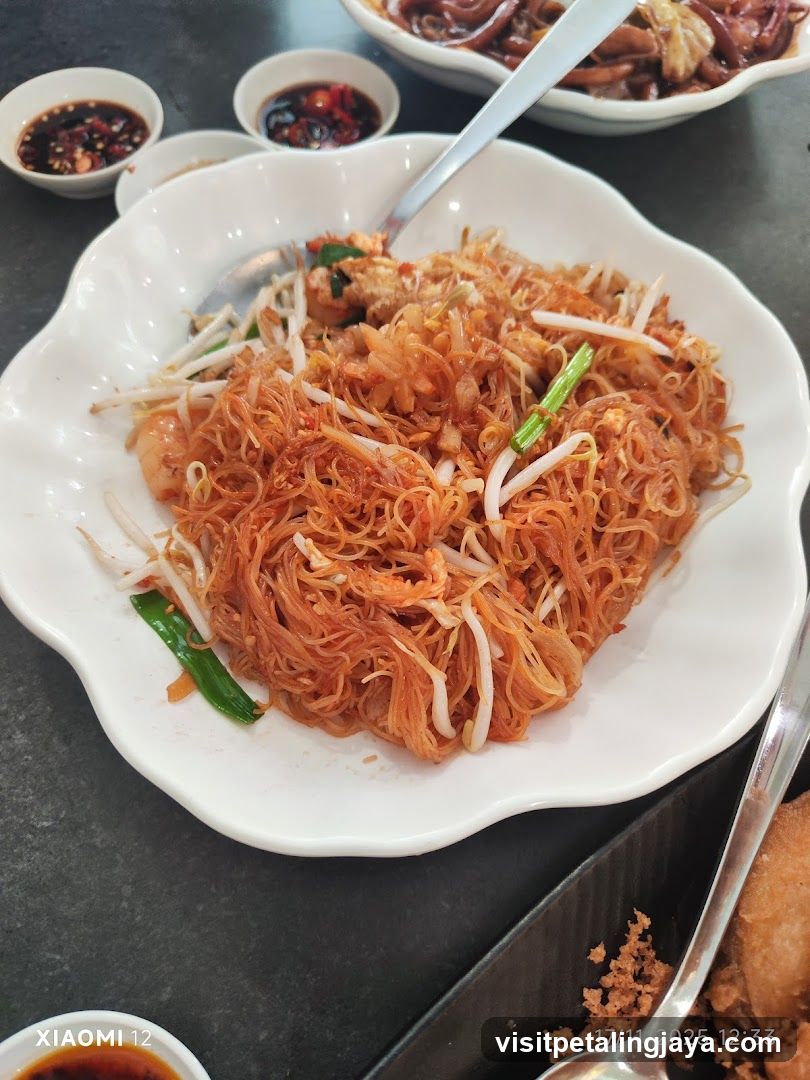 Stir-fried Vermicelli with Bean Sprouts