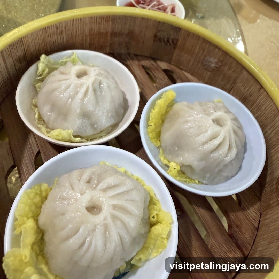 Steamed Buns in Bamboo Steamer