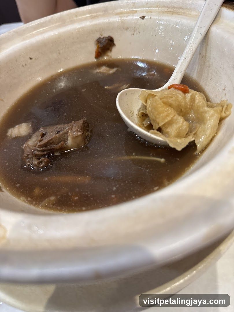 Braised Beef Soup with Tofu Skin
