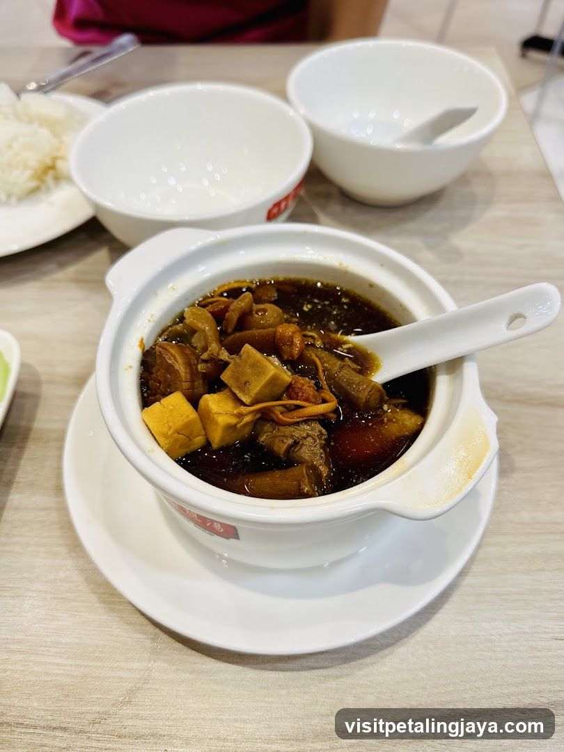 Stew Dish with Tofu and Meat