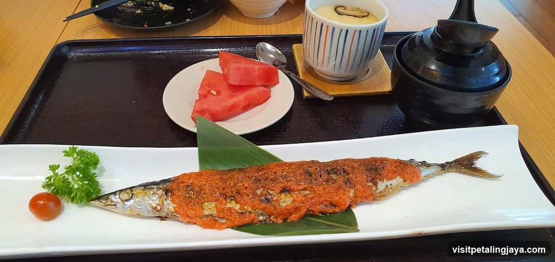 Grilled Fish with Watermelon and Dessert