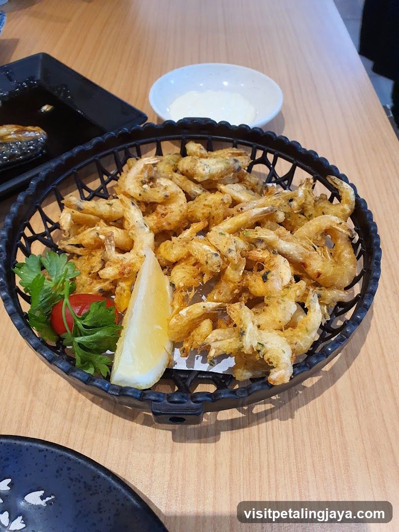 Fried Shrimp with Lemon and Garnish
