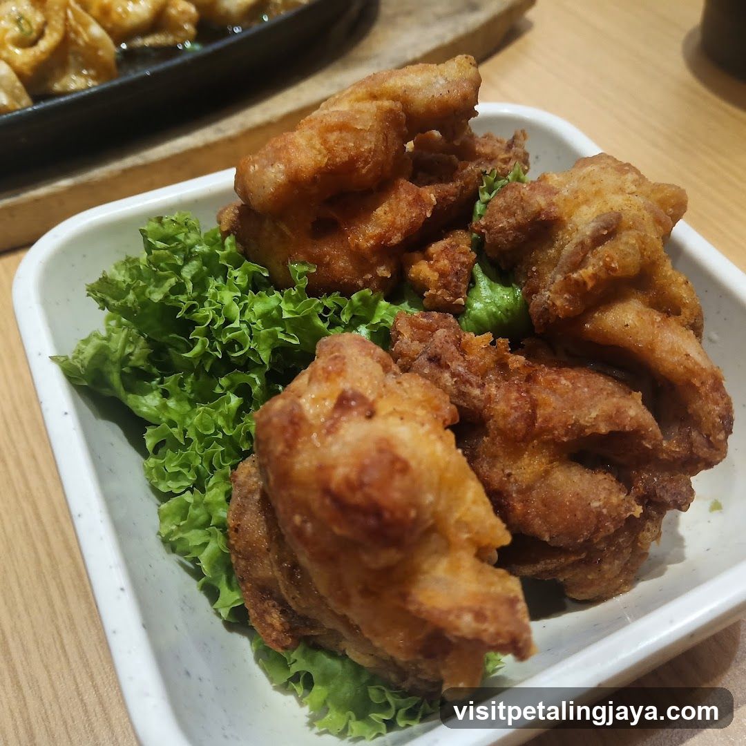 Fried Chicken with Lettuce