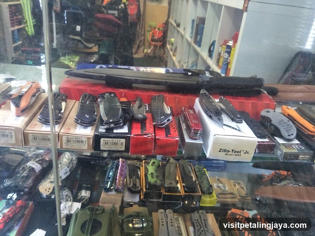 Knife and Tool Display Case
