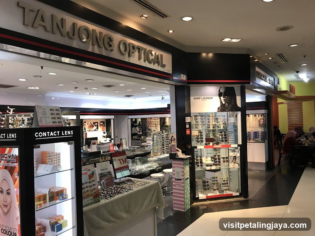 Tanjong Optical Store Interior
