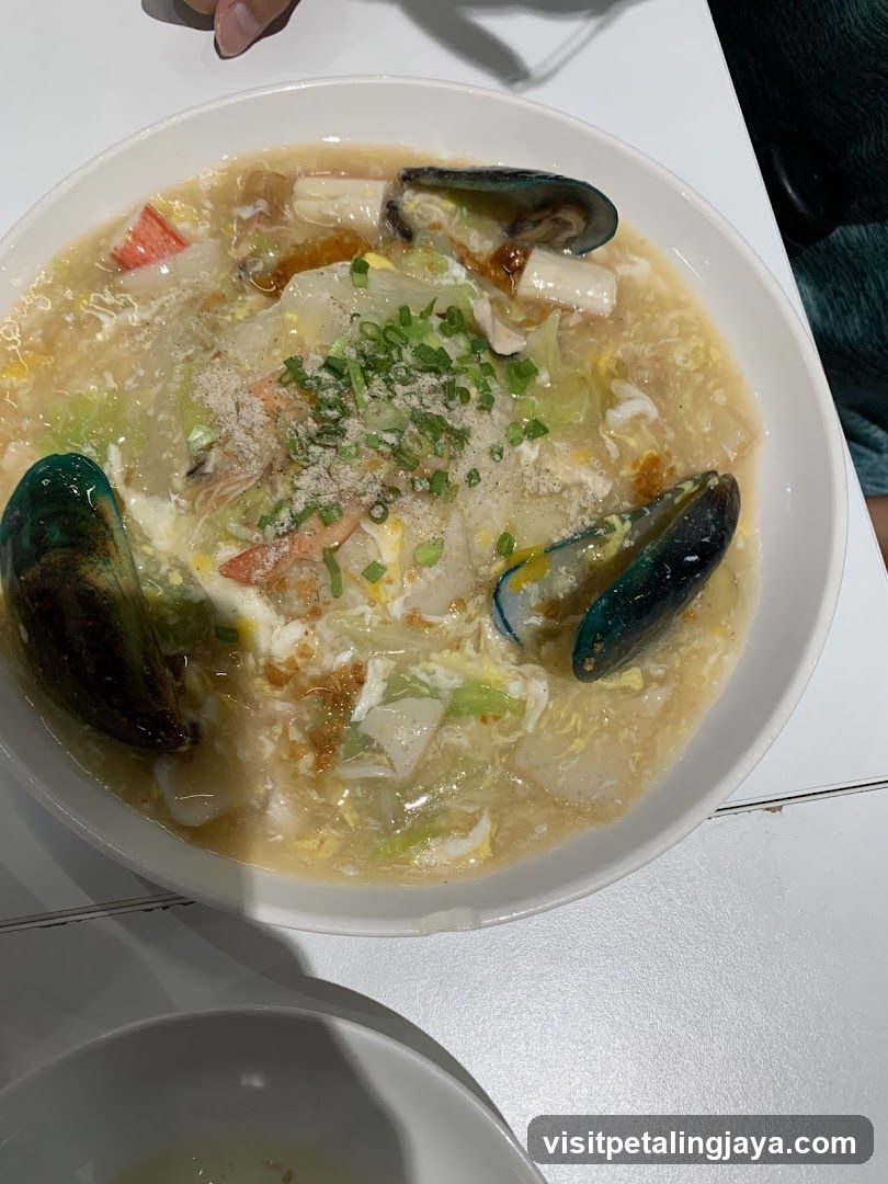 Fong Woh Tong 芳禾堂