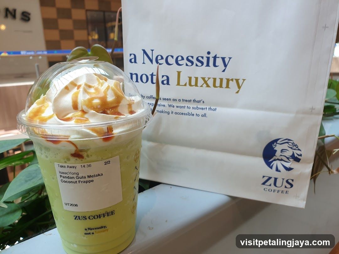 Zus Coffee Drink and Bag