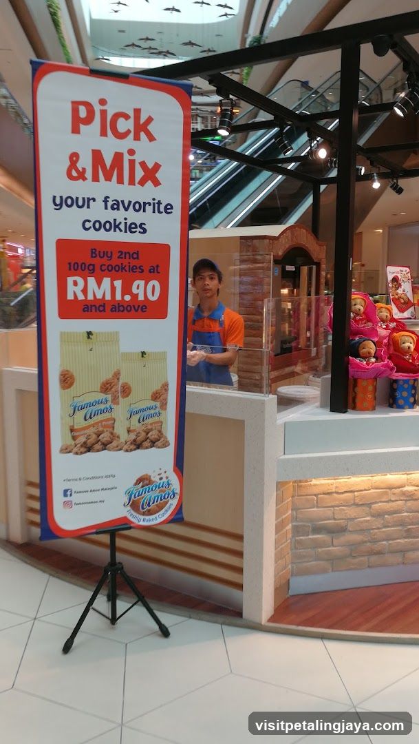 Famous Amos