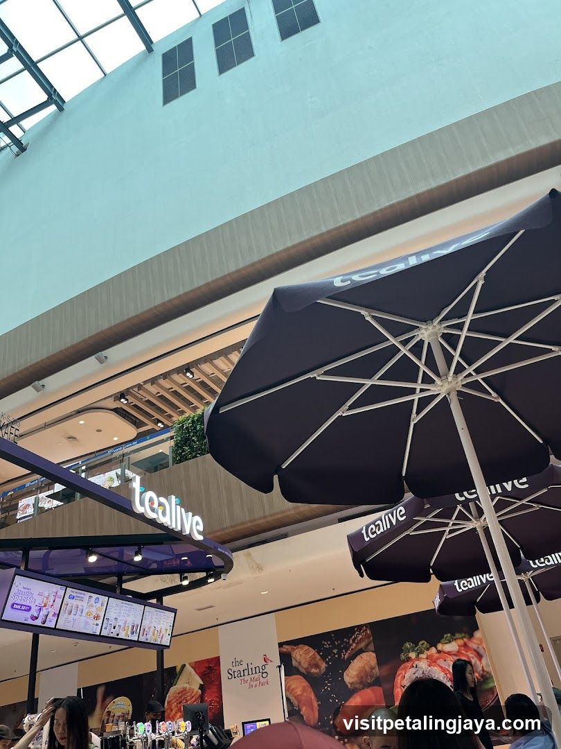 Tealive kiosk in mall