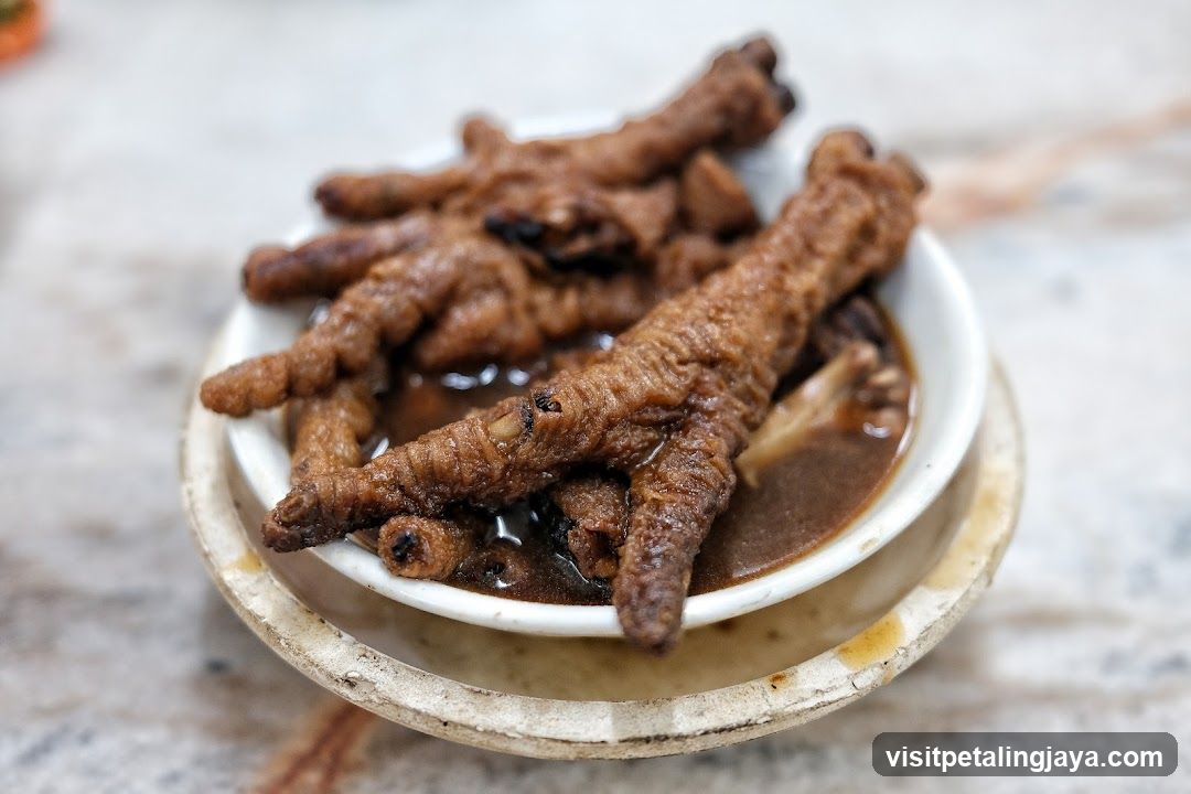 Braised Chicken Feet in Sauce