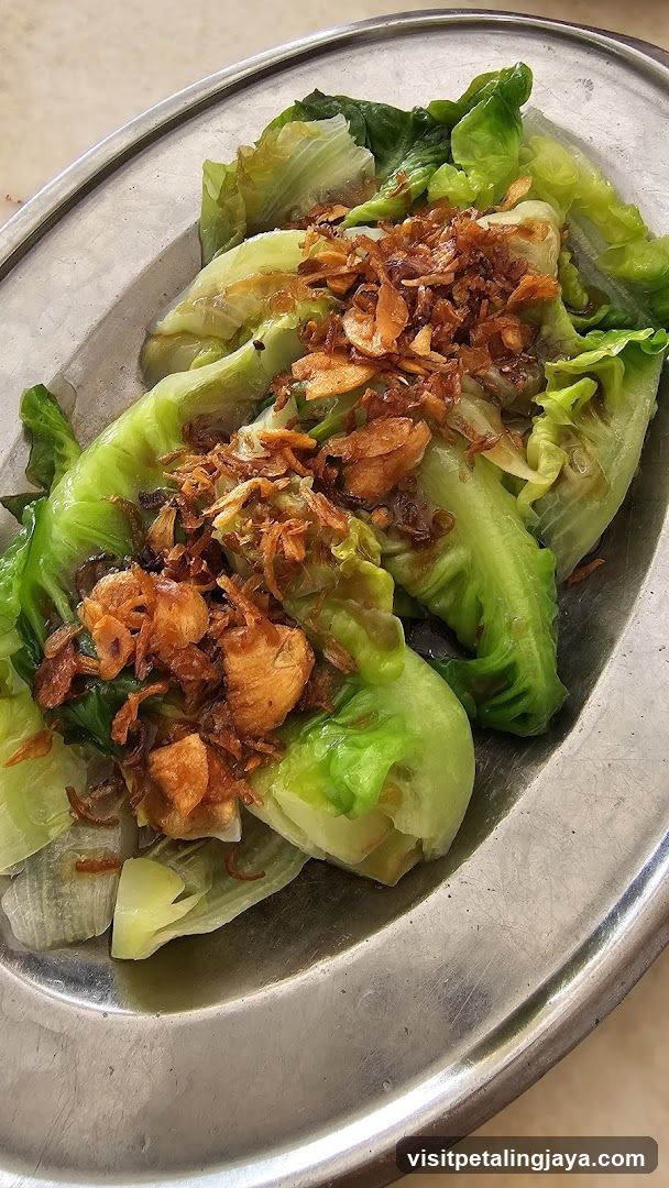 Stir-fried Lettuce with Fried Onions