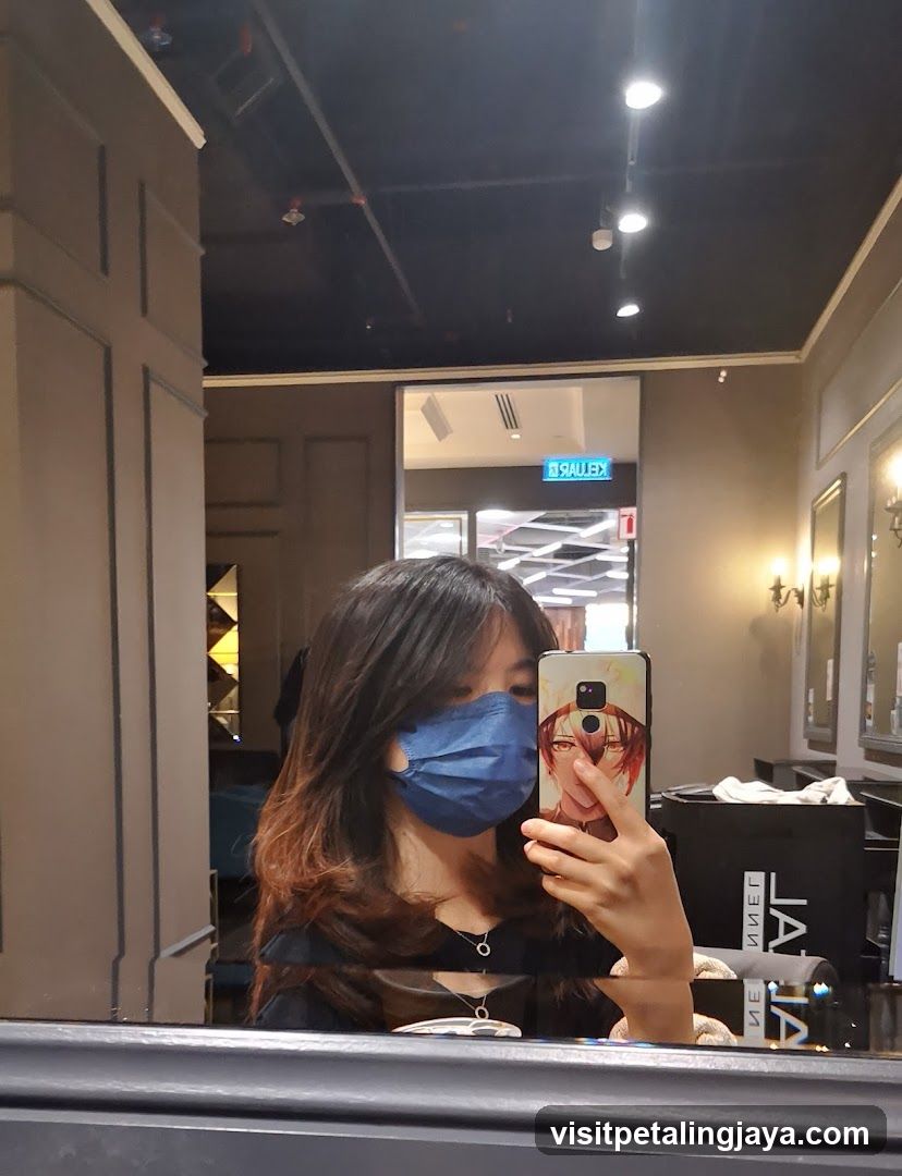 Mirror selfie in salon
