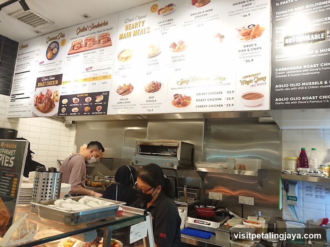 Dave's Chicken Kitchen Interior