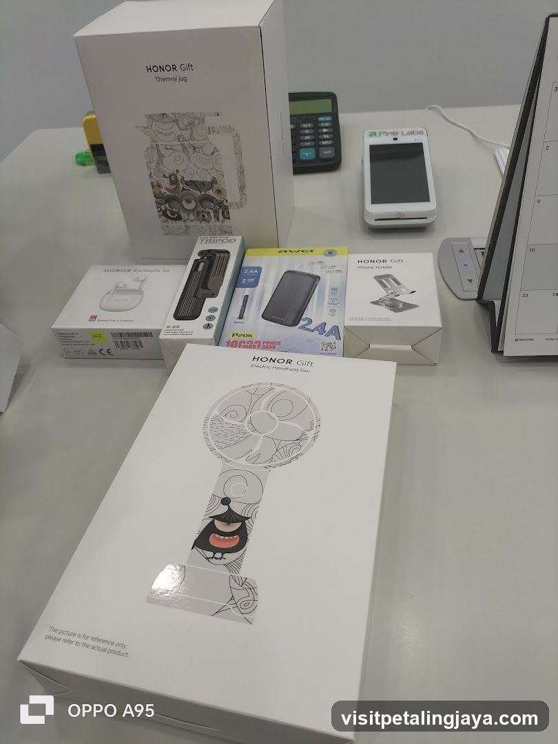 Honor Gift Products Display