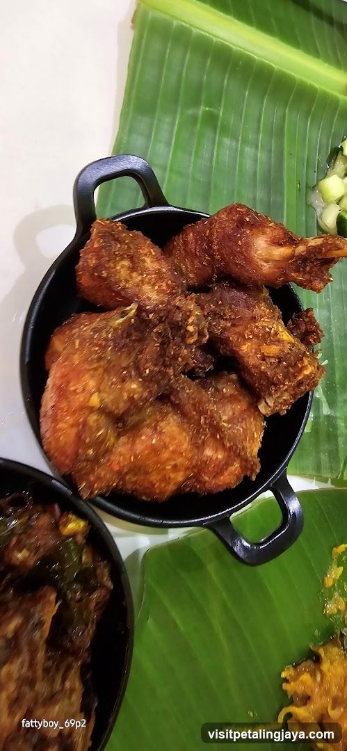 Fried Chicken on Banana Leaf