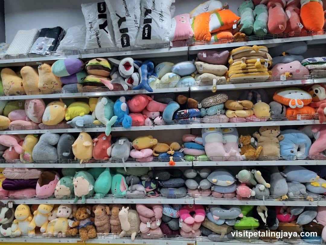 Plush Toy Shelf Display