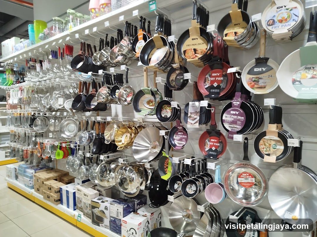 Kitchenware Display Shelf