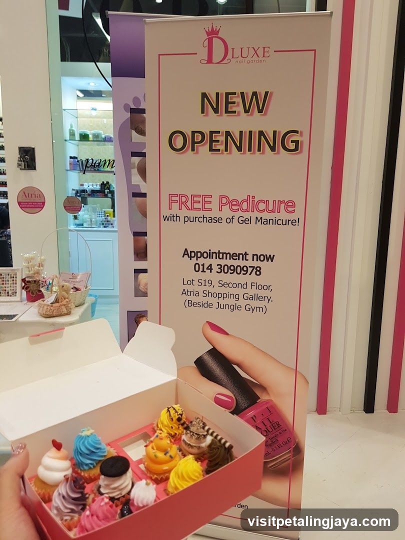 New Opening Advertisement and Cupcakes